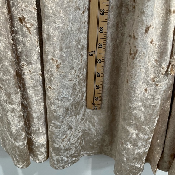 Torrid Gold Crushed Velvet Dress Sz. 1 (14/16) NWT - Picture 6 of 12